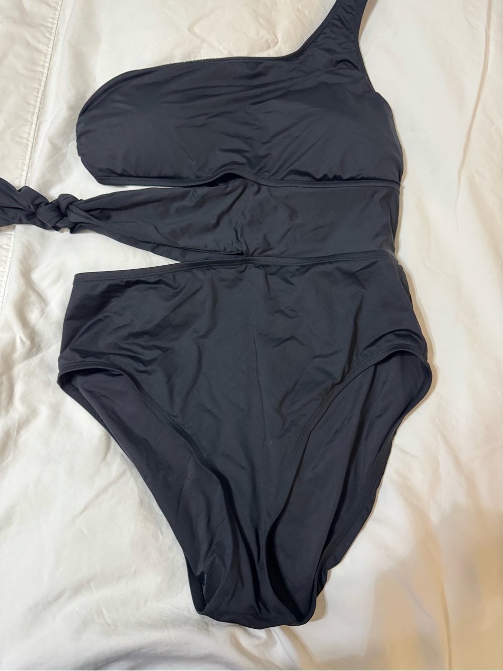 La Blanca Black One-Shoulder women’s Swimsuit with Side Tie - Picture 5 of 8